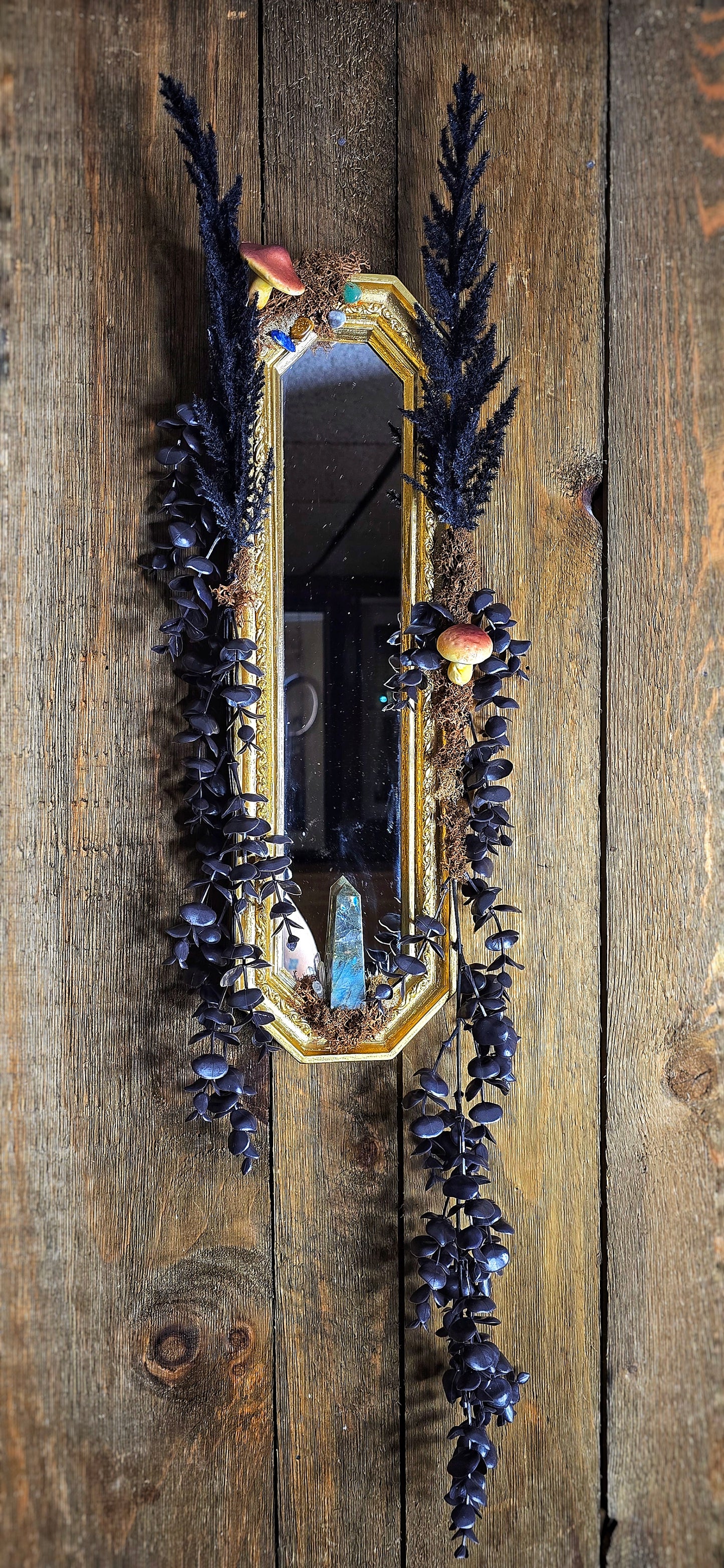 Hecate - Terrarium Mirror